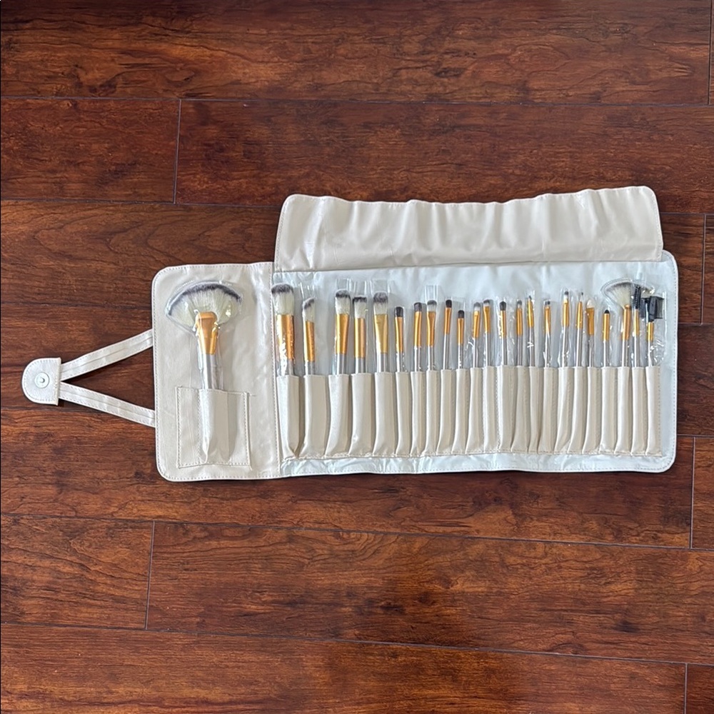 Professional Makeup Brush Set with Case